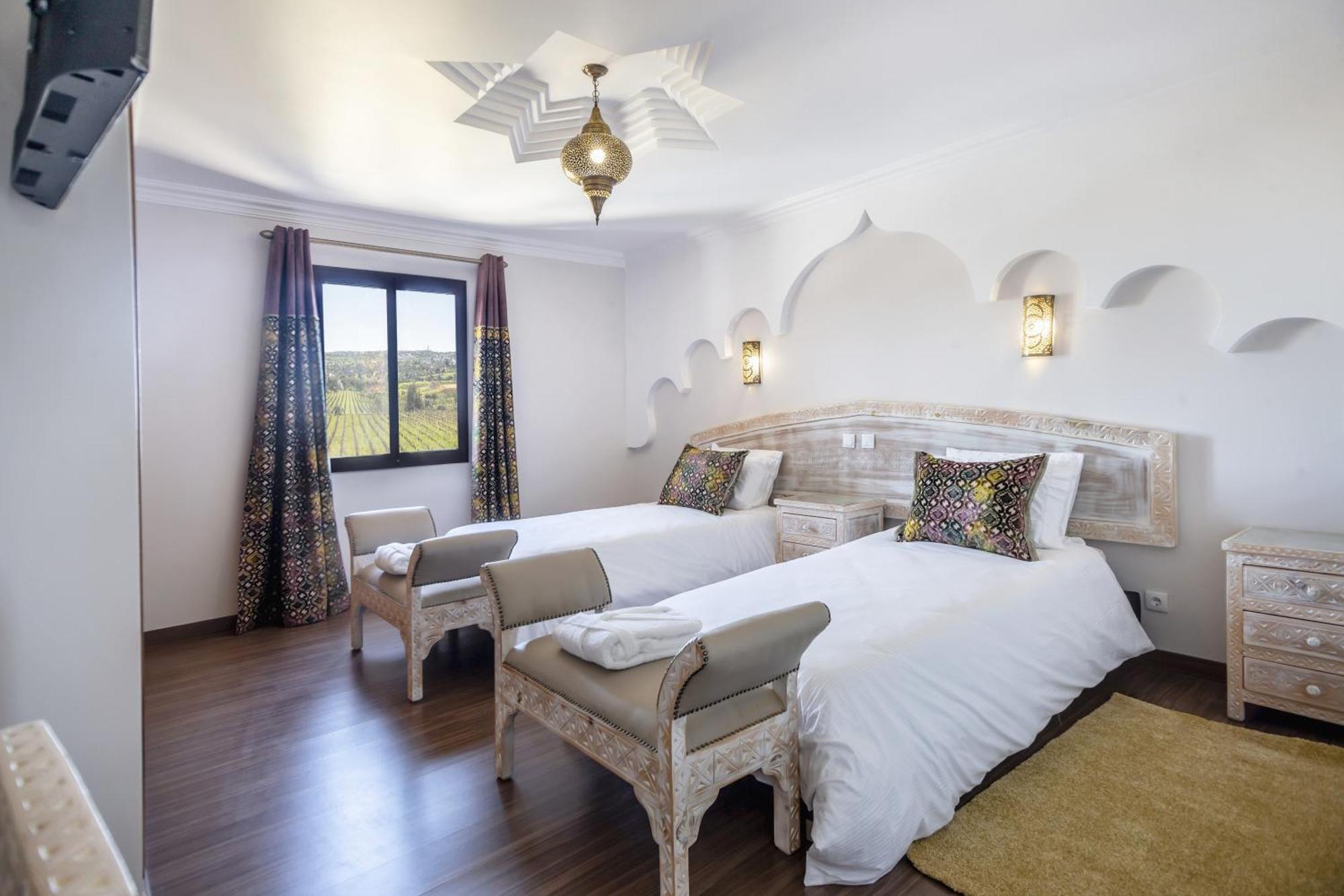 Al Karob Yoga Boutique Hotel Guia  Exteriér fotografie